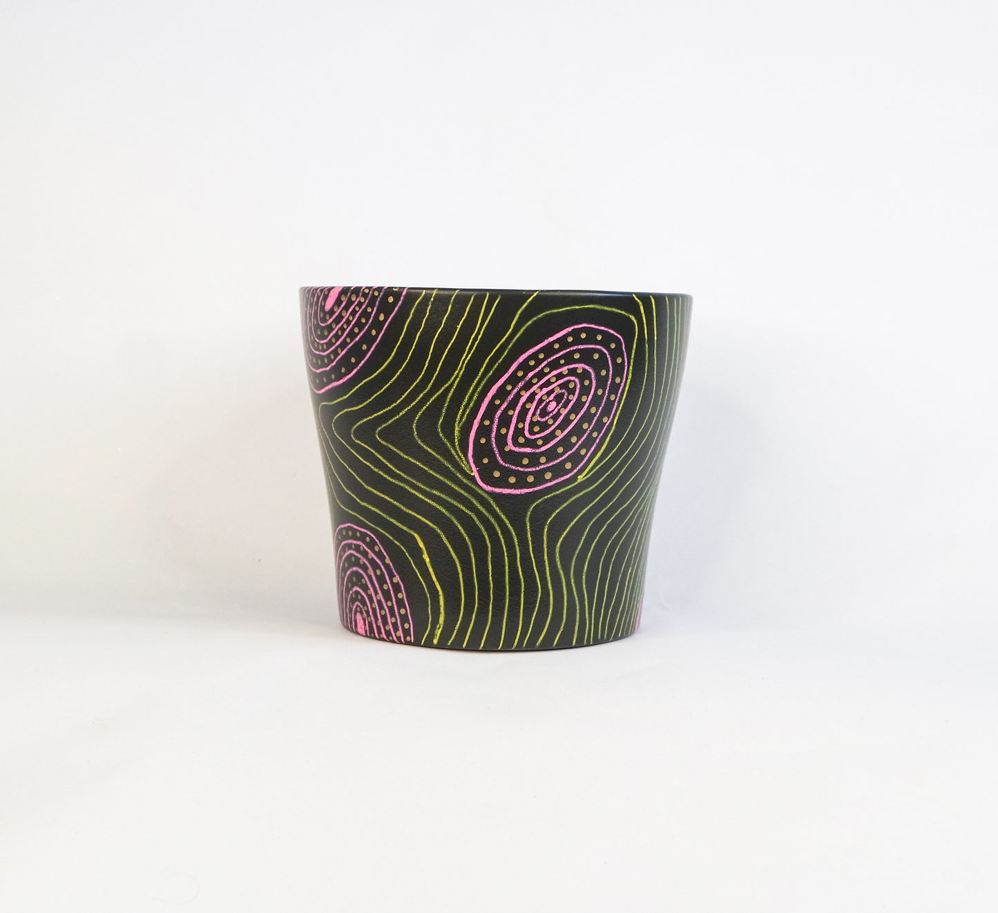 Black psychedelic planter