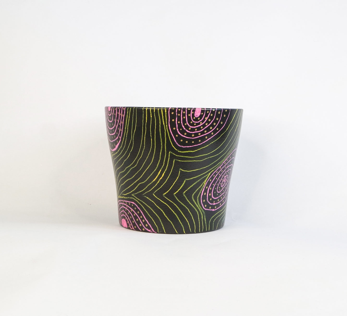 Black psychedelic planter