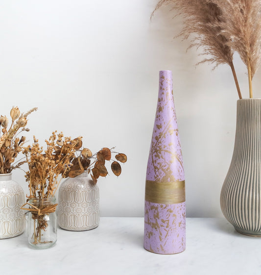Decorative bud vase